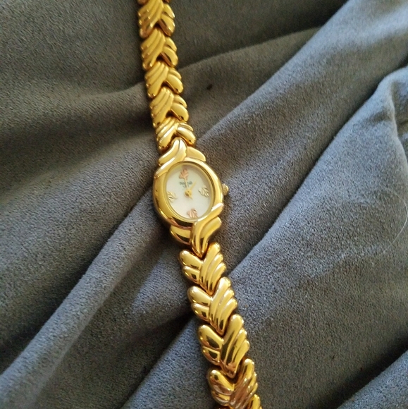 Vintage Black hills gold ladies watch